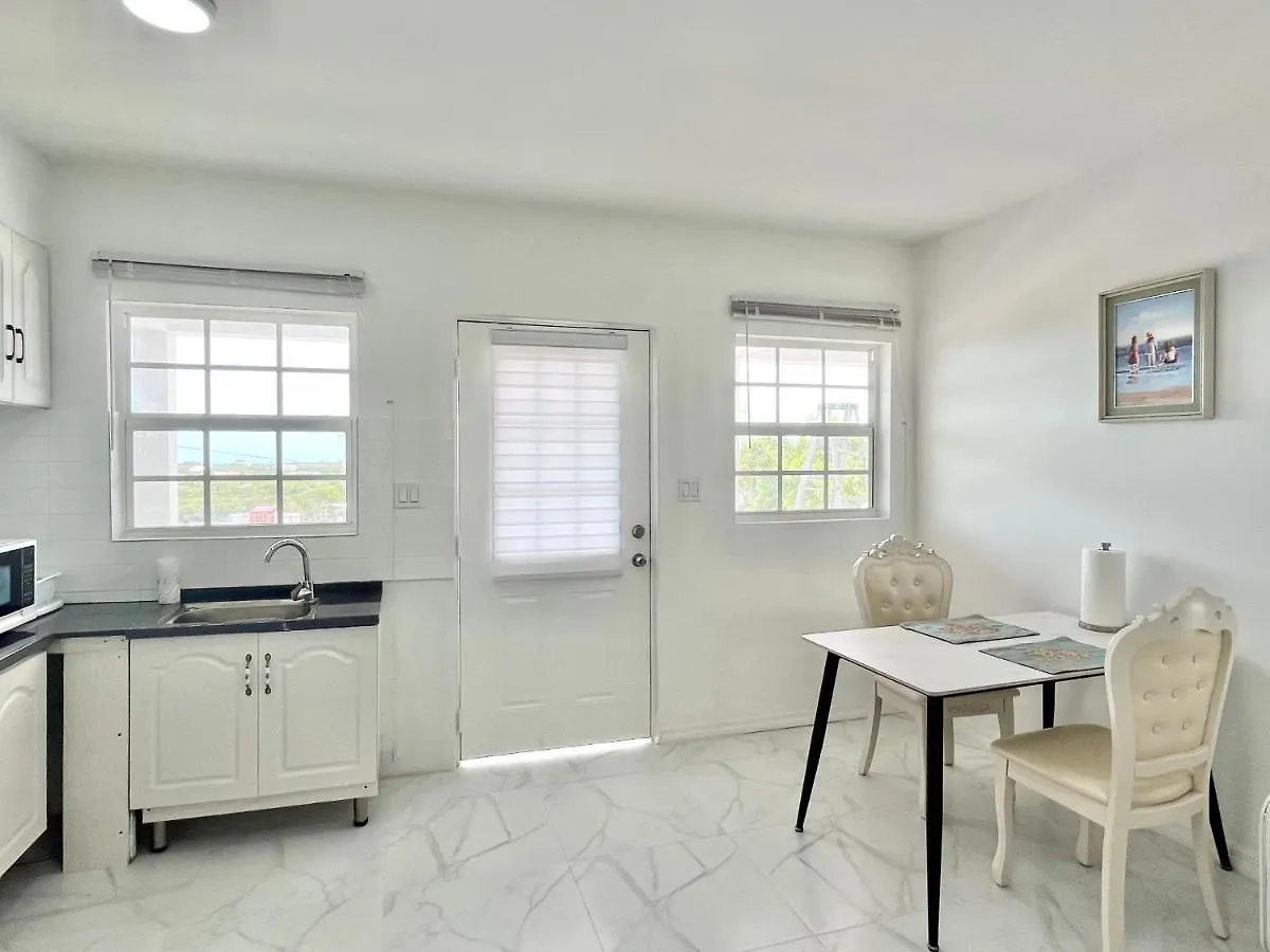 Cozy Apartment In Venetian Rd Within 10Min From Airports Providenciales
